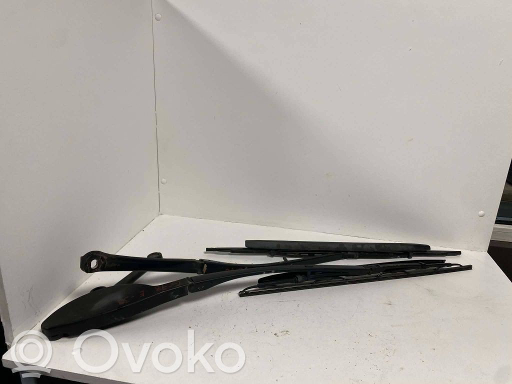 BMW 5 E39 Ramię wycieraczki szyby przedniej / czołowej 