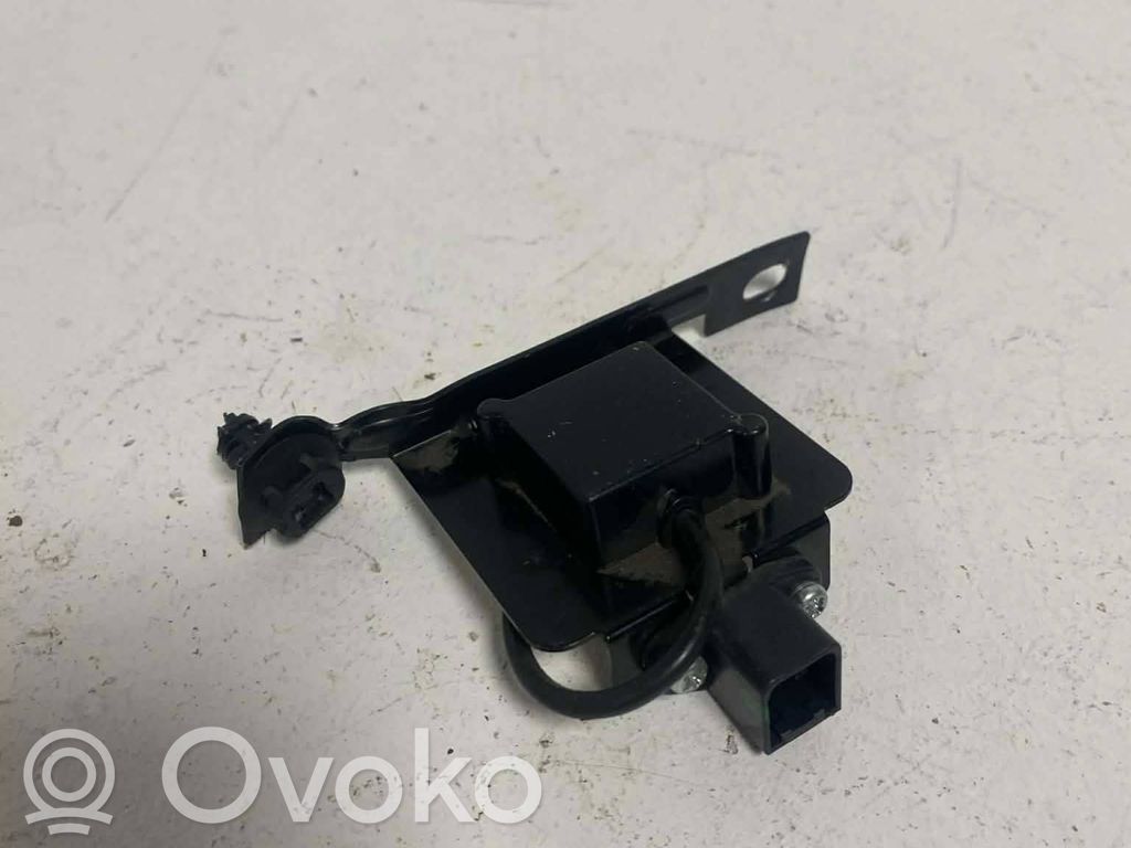 Volvo V70 Aerial GPS antenna 