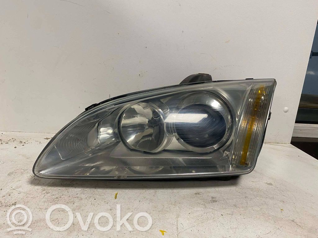 Ford Focus Headlight/headlamp 