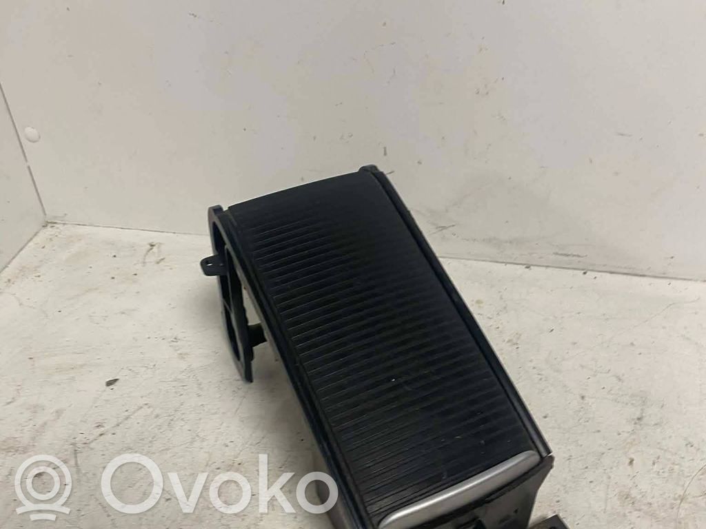 Volvo S60 Daiktadėžė 