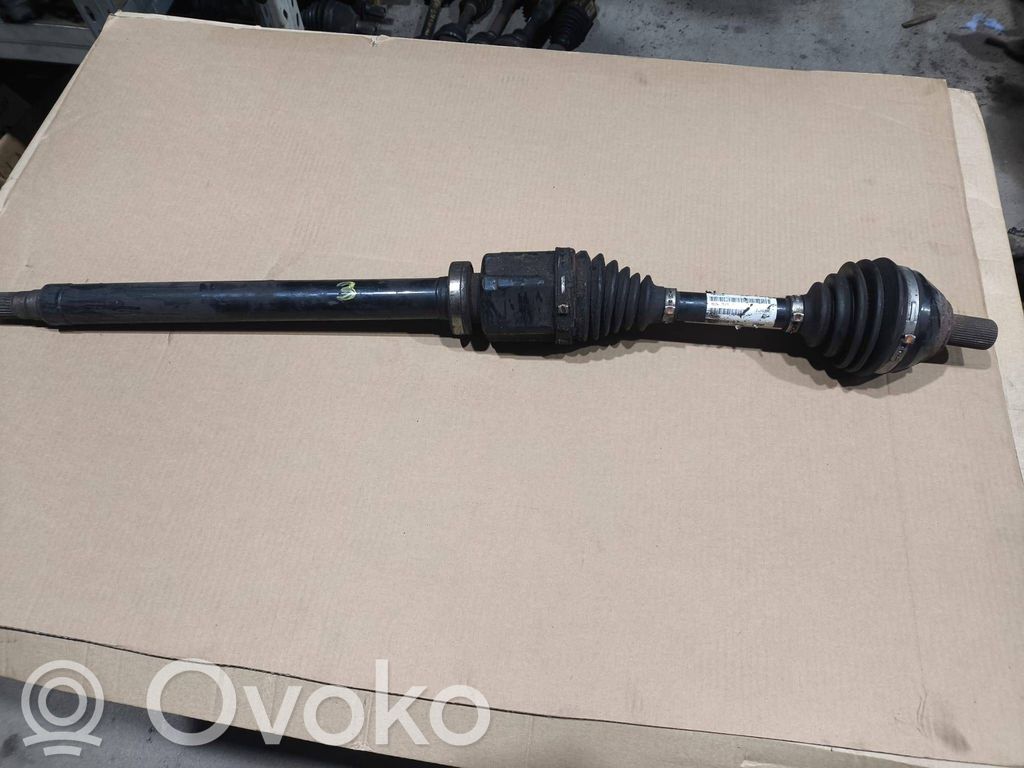 Volvo V70 Półoś przednia 