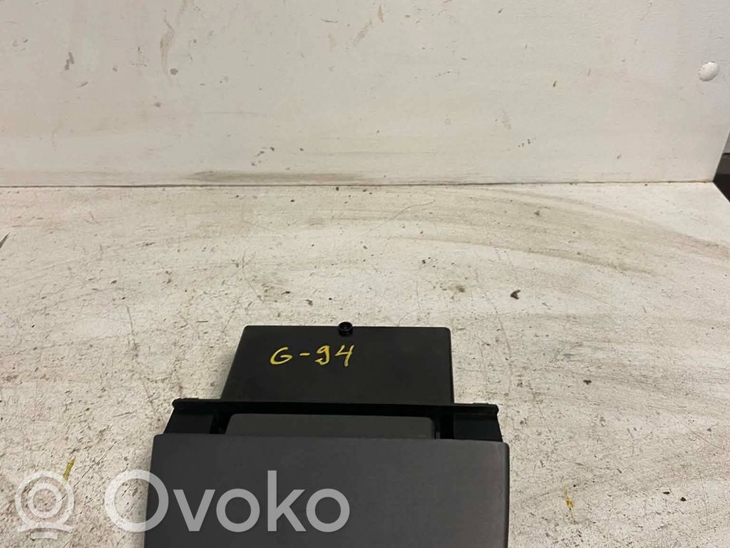 Car ashtray   9158406,6795