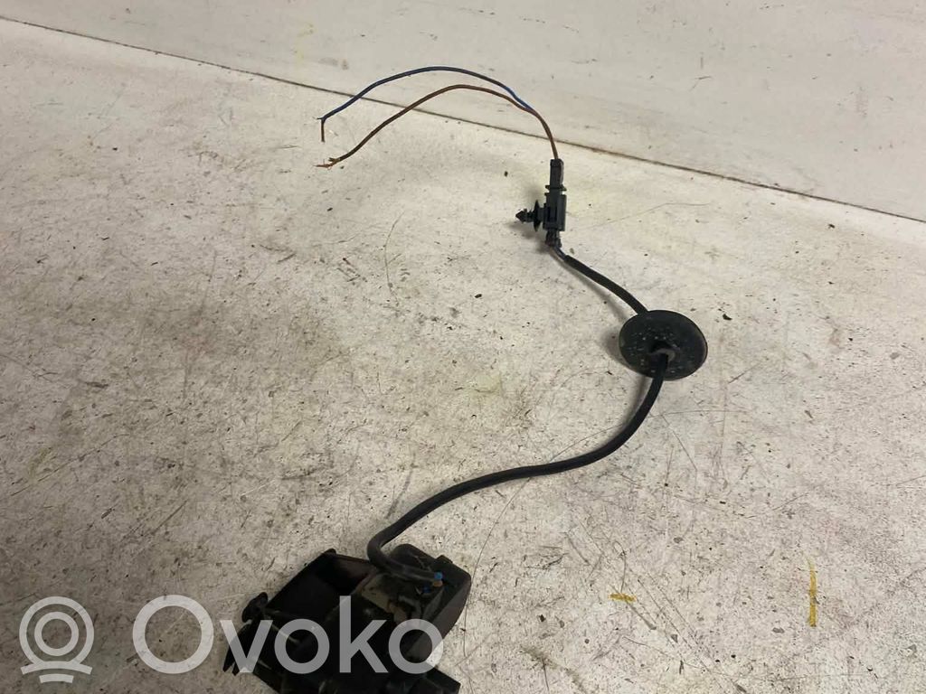Siłownik klapki wlewu paliwa   5N0810773B,5N0810275B,638578,11260708