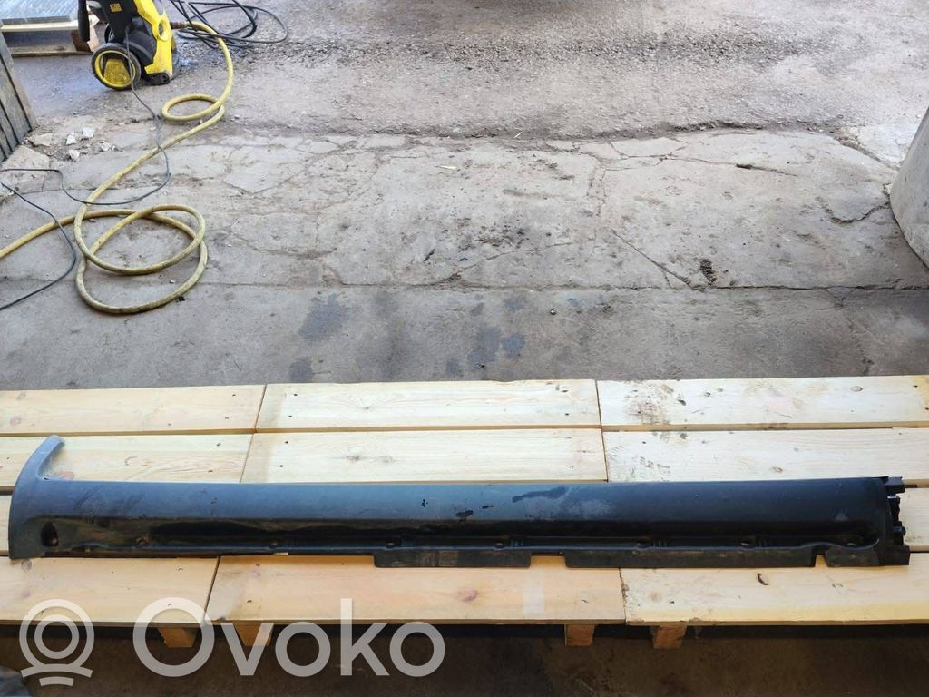 Volvo XC70 Sill 