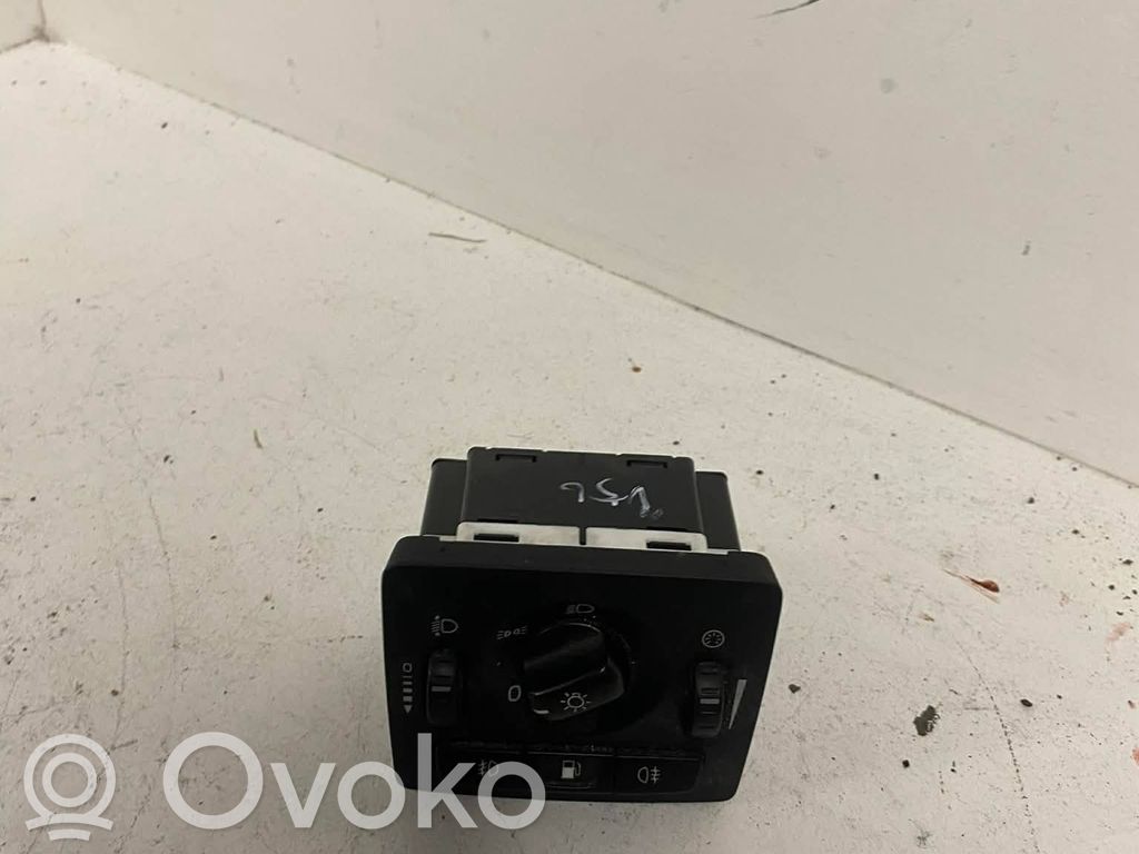 Volvo V50 Przełącznik świateł 