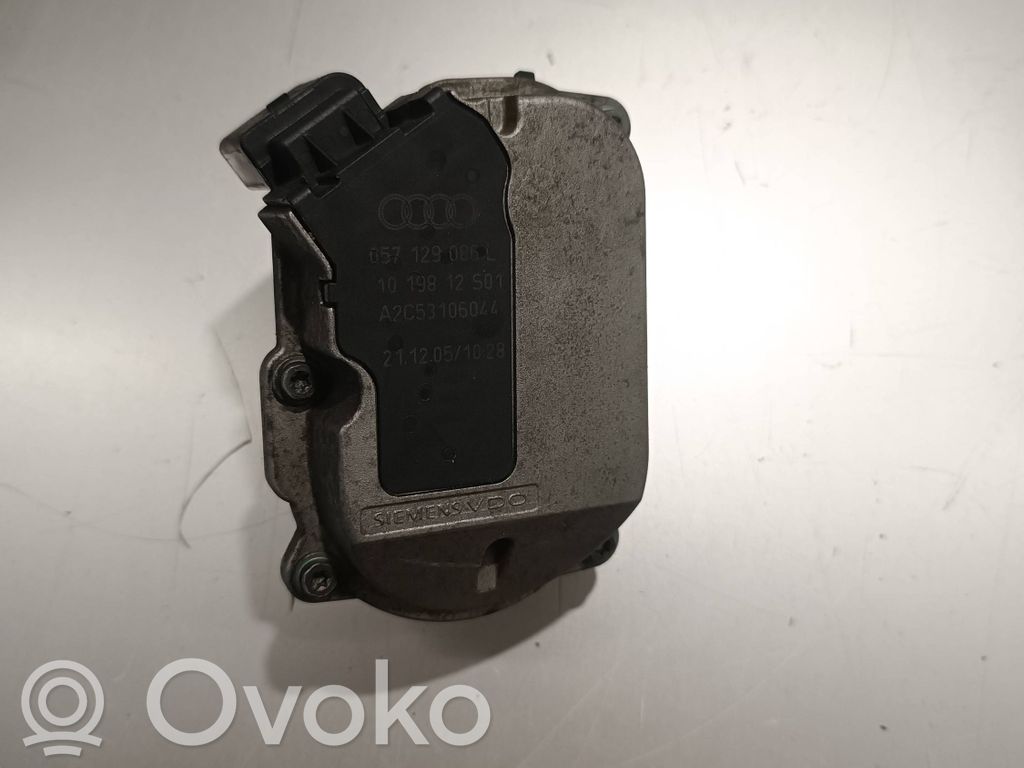 Audi A8 S8 D3 4E Zawór kolektora ssącego 
