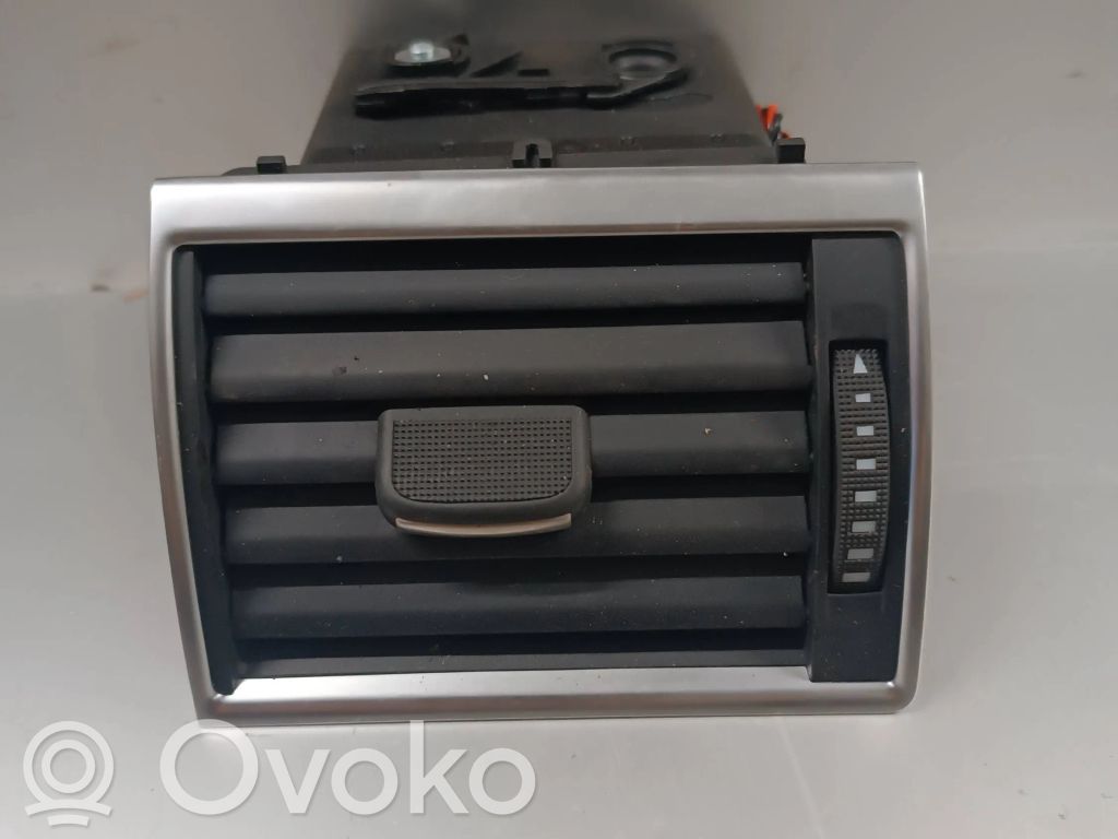 Centrinės oro grotelės   4E0820952