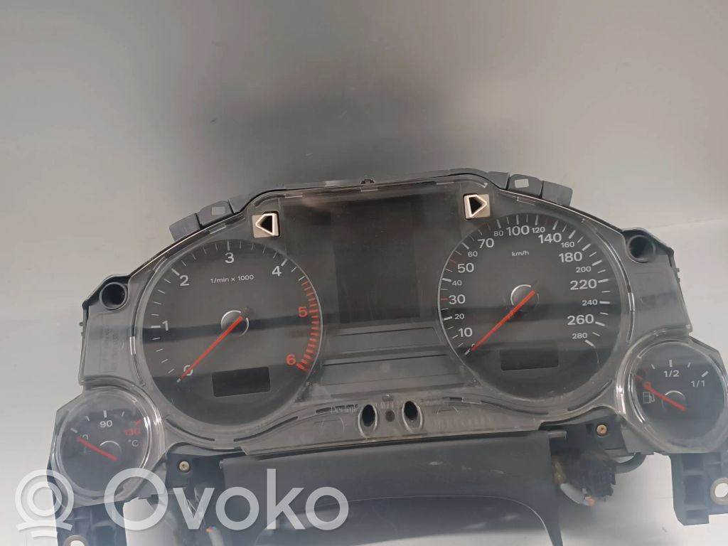 Audi A8 S8 D3 4E Geschwindigkeitsmesser Cockpit 