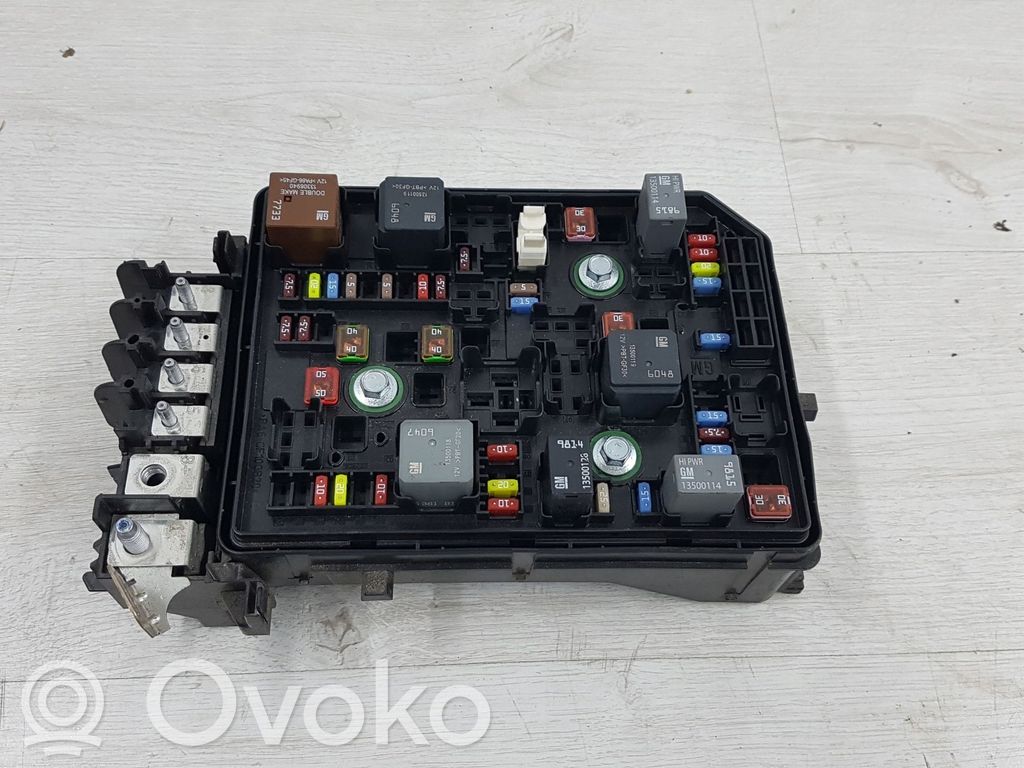 Opel Astra K Fuse box set 