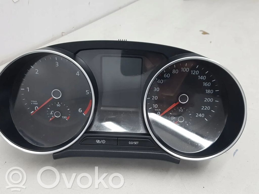 Volkswagen Polo V 6R Licznik / Prędkościomierz 