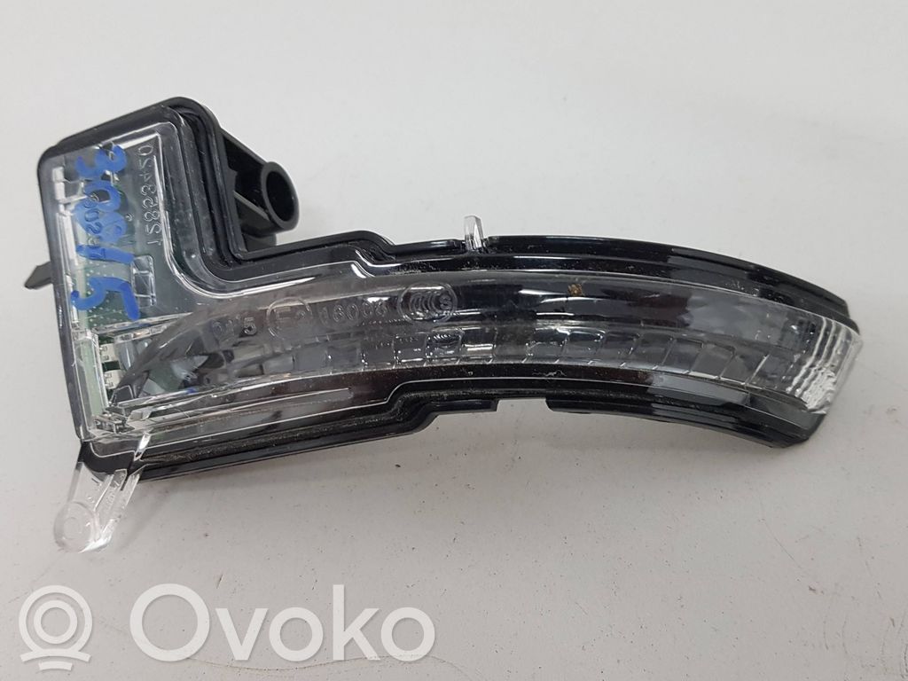 Renault Captur Mirror indicator light 