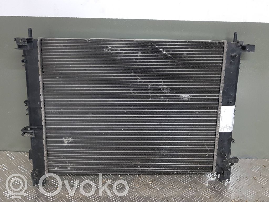 Dacia Sandero Aušinimo skysčio radiatorius 