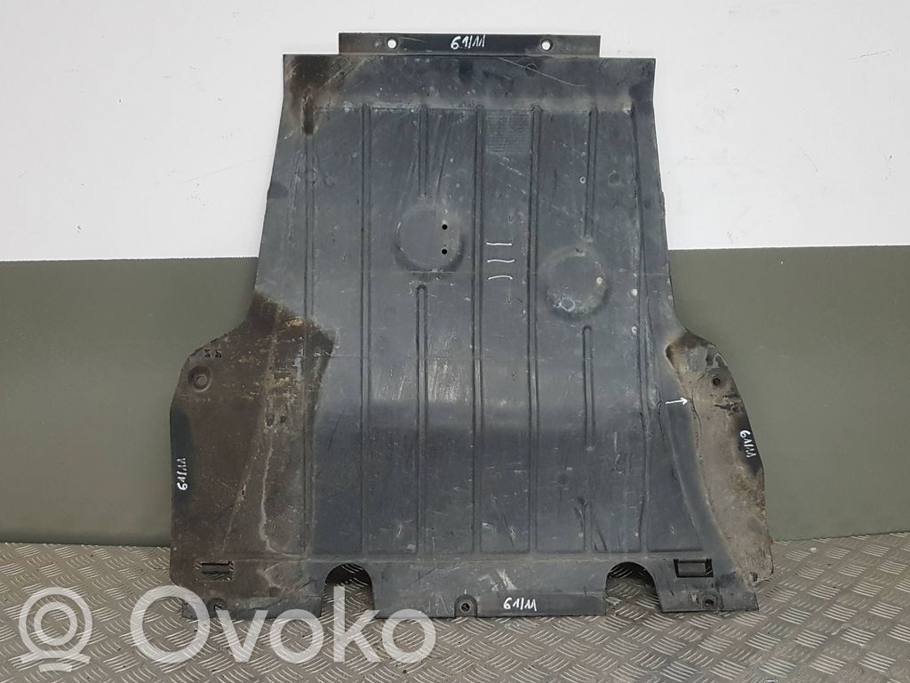 Renault Clio IV Engine splash shield/under tray 
