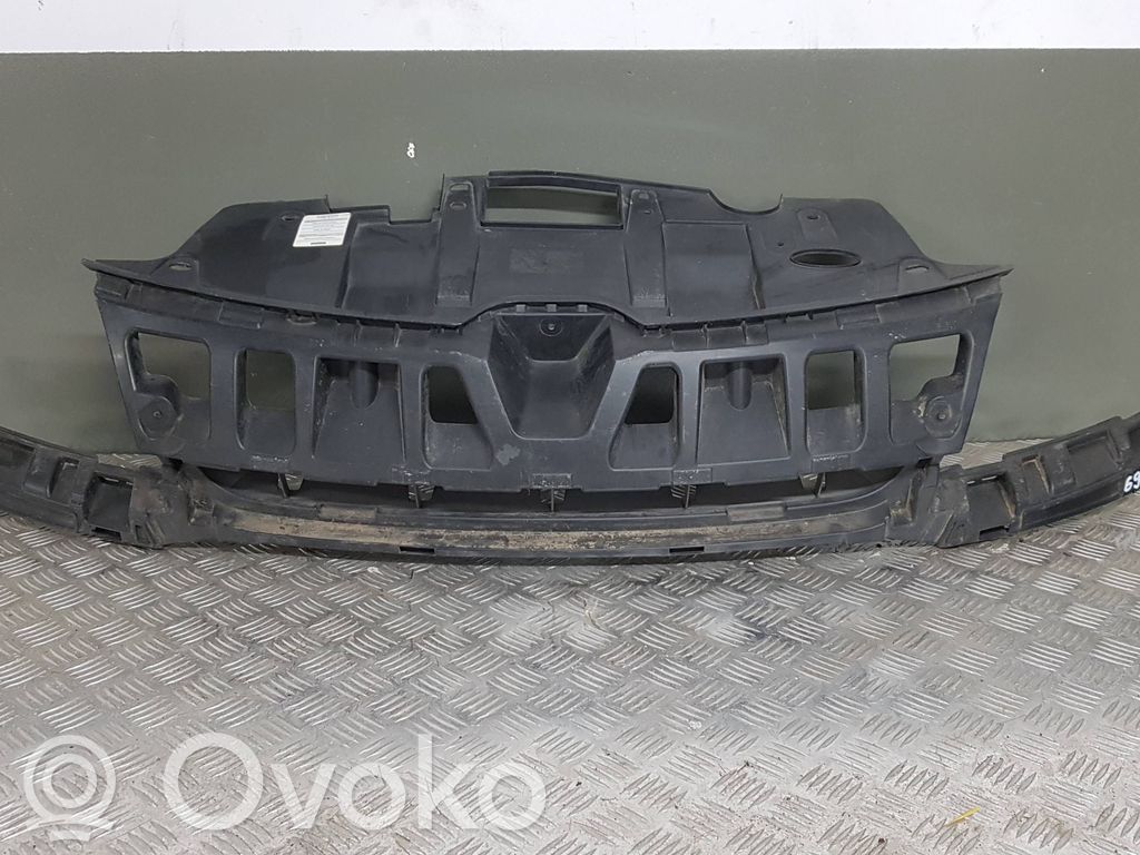 Renault Megane III Etupuskurin tukipalkki 