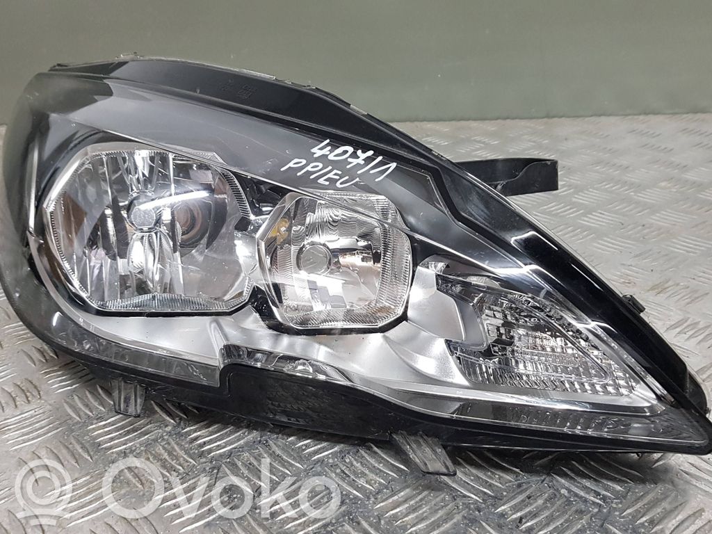 Peugeot 308 Headlight/headlamp 