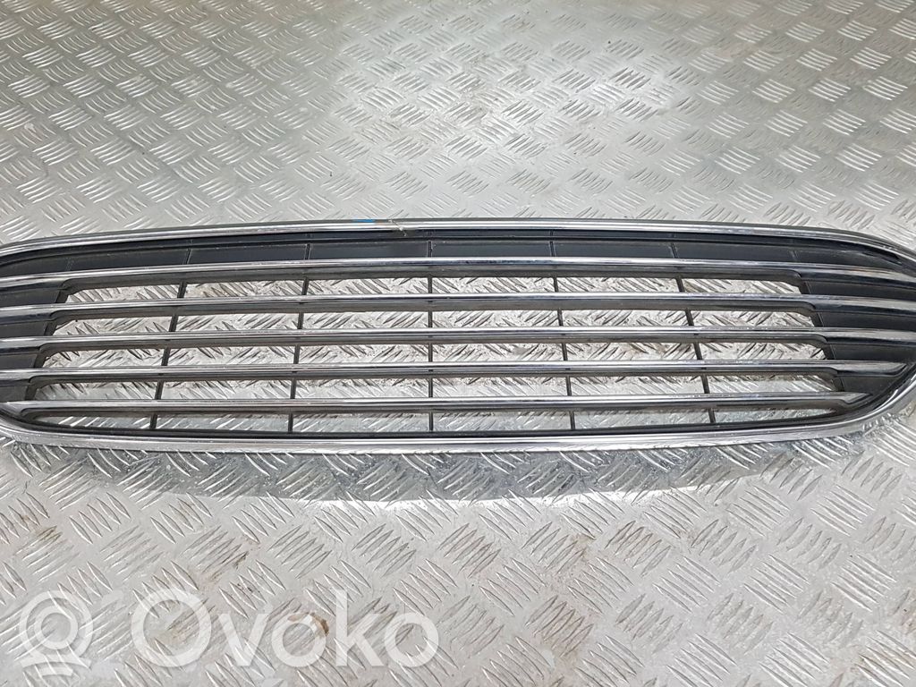 Ford Focus Grotelės priekinės 