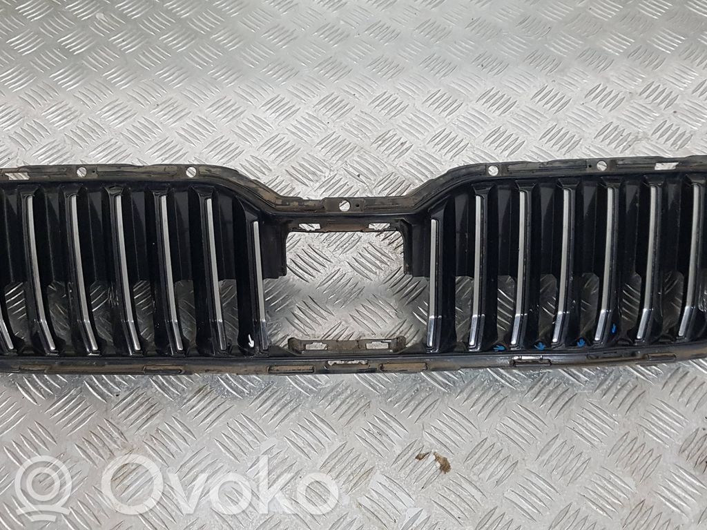 Maskownica / Grill / Atrapa górna chłodnicy   3V0853653B