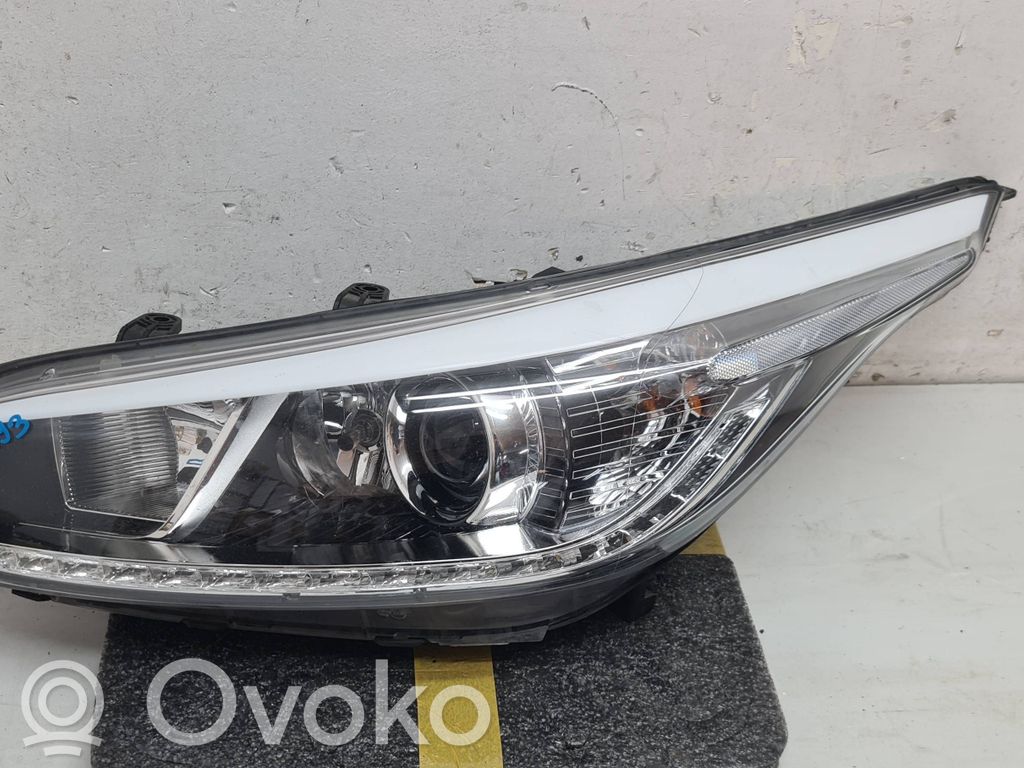 KIA Ceed Priekinis žibintas 