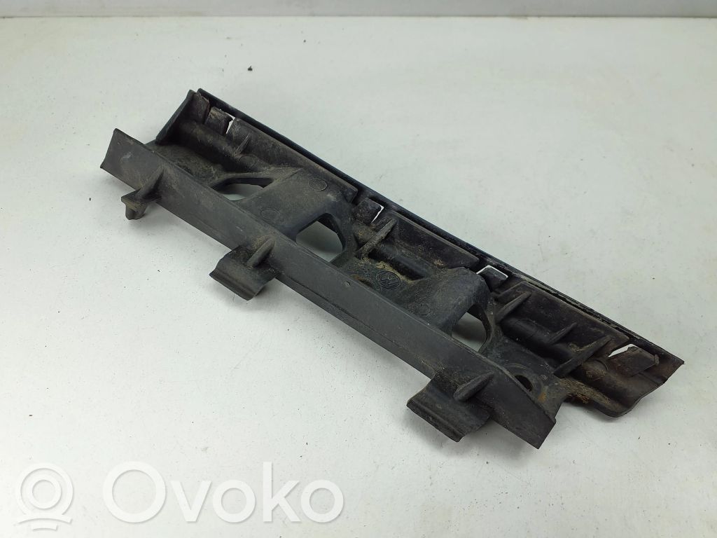 Volkswagen PASSAT B6 Front bumper mounting bracket 