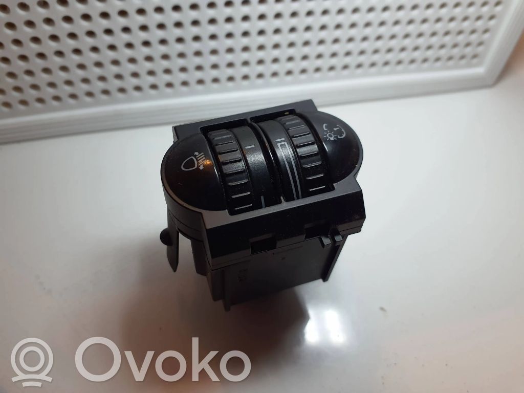 Volkswagen Golf V Headlight level height control switch 