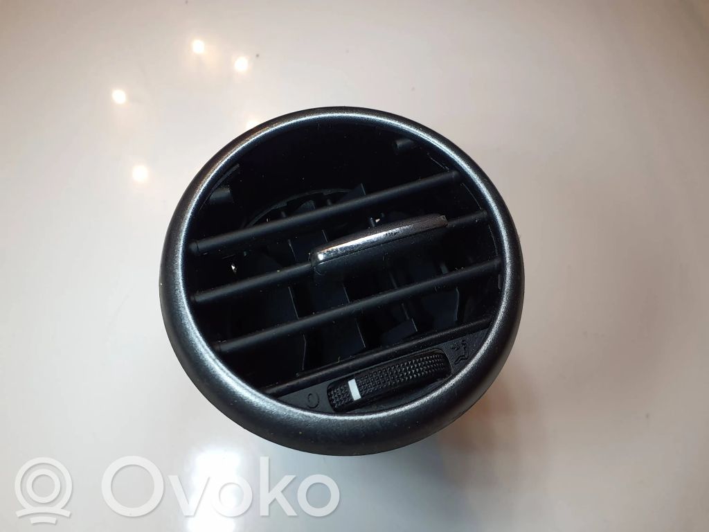 Seat Leon (1P) Boczna kratka nawiewu deski rozdzielczej 