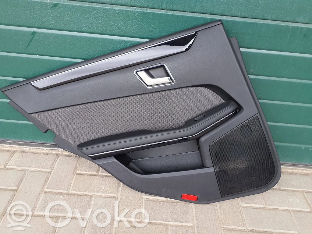 Mercedes-Benz E W212 Boczki / Poszycie drzwi tylnych 