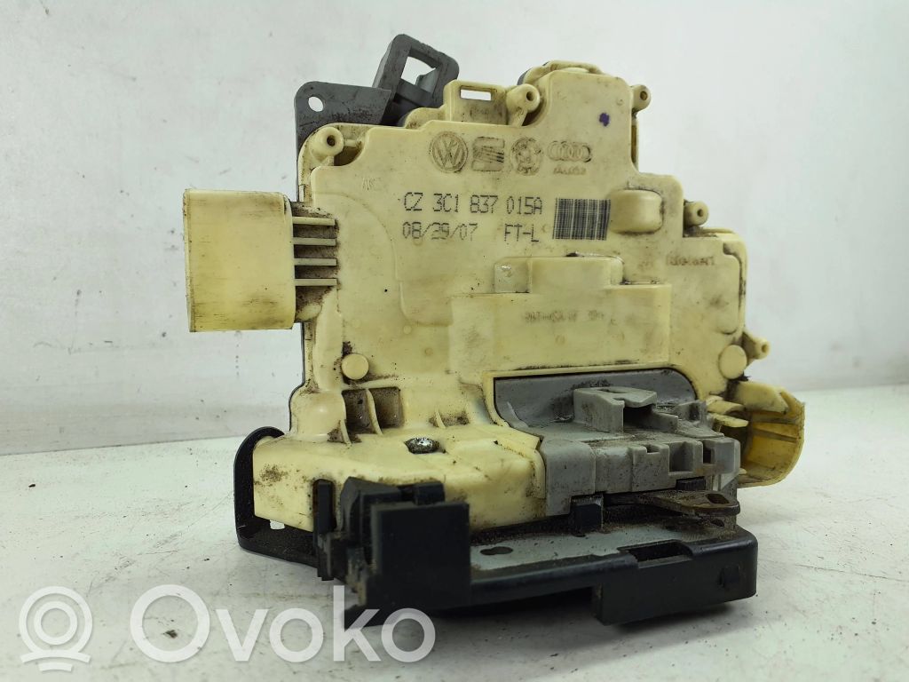 Volkswagen PASSAT B6 Zamek drzwi przednich 