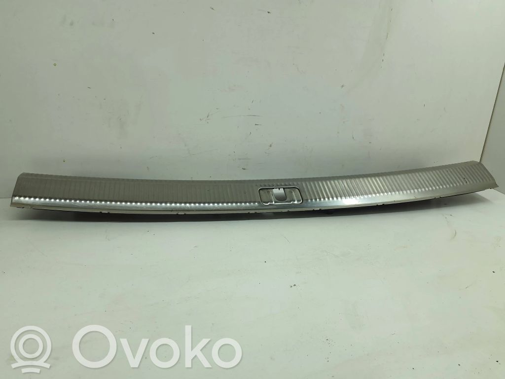 Audi A6 S6 C6 4F Bagažinės slenksčio apdaila 