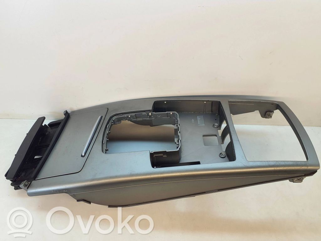 Audi A6 S6 C6 4F Consola central 