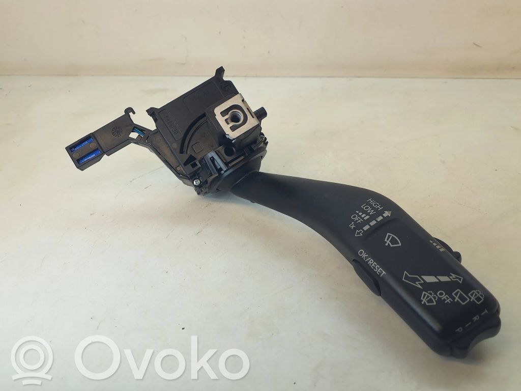 Volkswagen Tiguan Wiper control stalk 