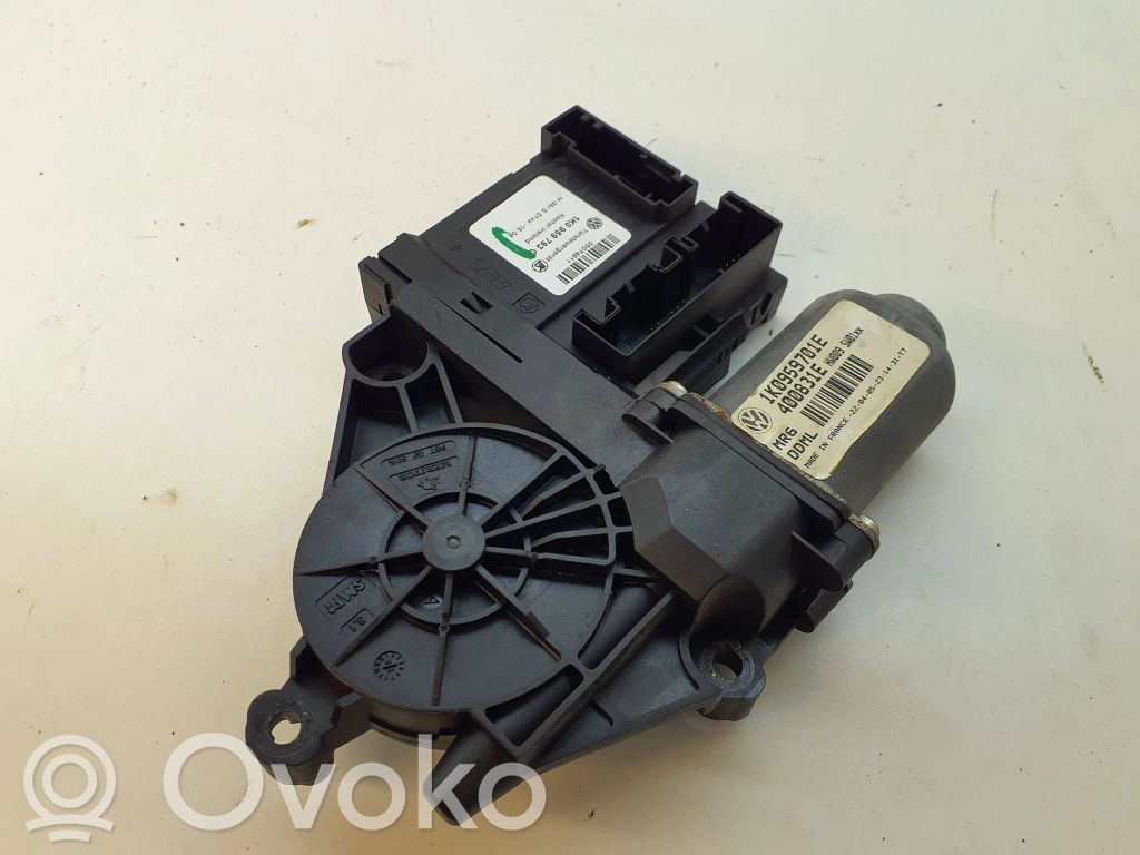 Volkswagen Golf V Silnik regulatora szyby drzwi przednich 