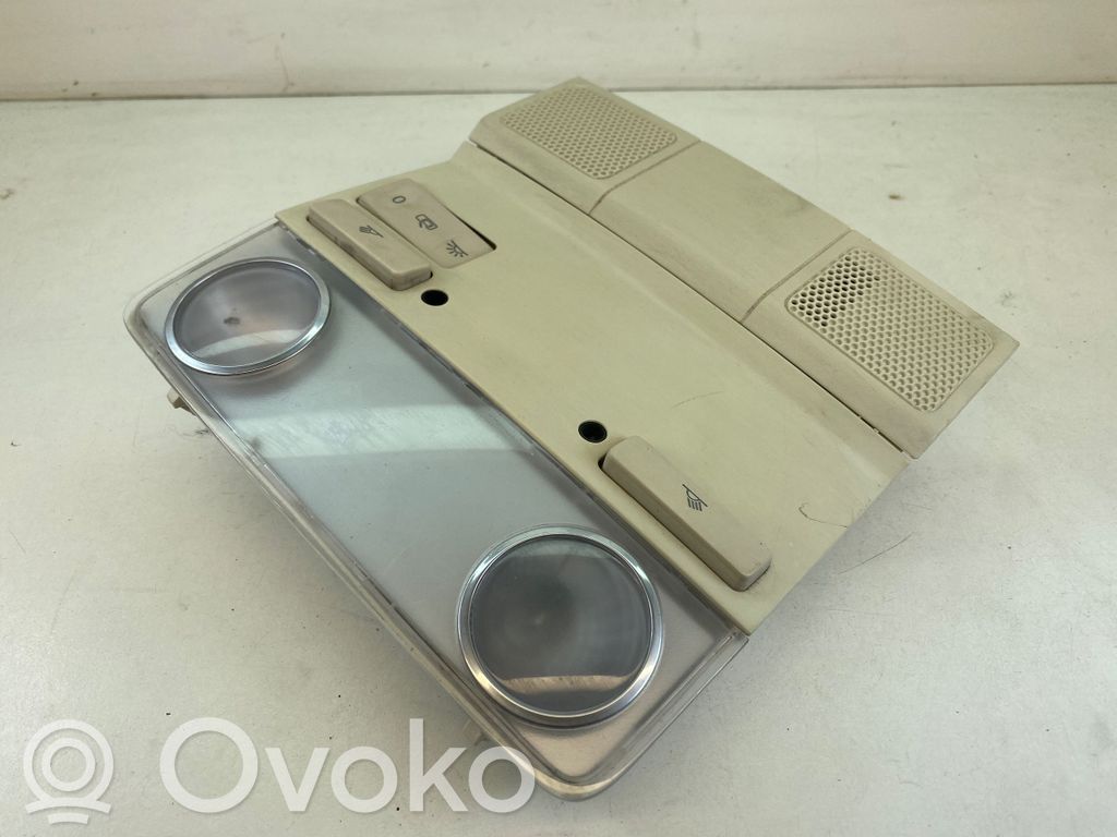Volkswagen PASSAT CC Front seat light 