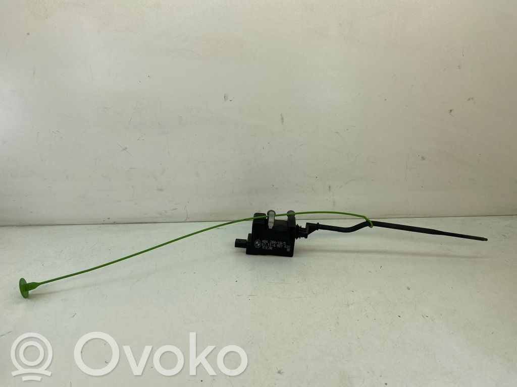 BMW 3 E90 E91 Fuel tank cap lock 