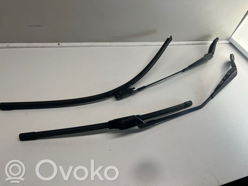 Volvo V60 Headlight wiper blade set 