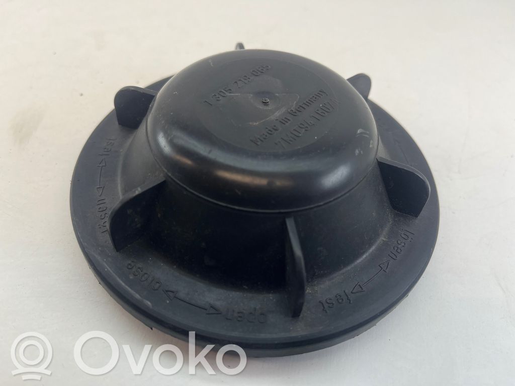 Volkswagen Golf V Headlight/headlamp dust cover 