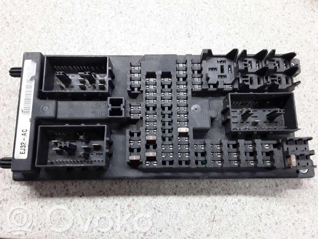 Sulakemoduuli   EJ3214F041AC