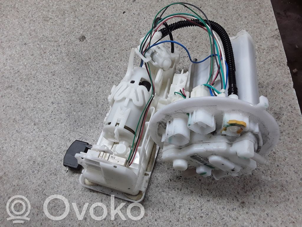Toyota C-HR I Bomba interna de combustible 