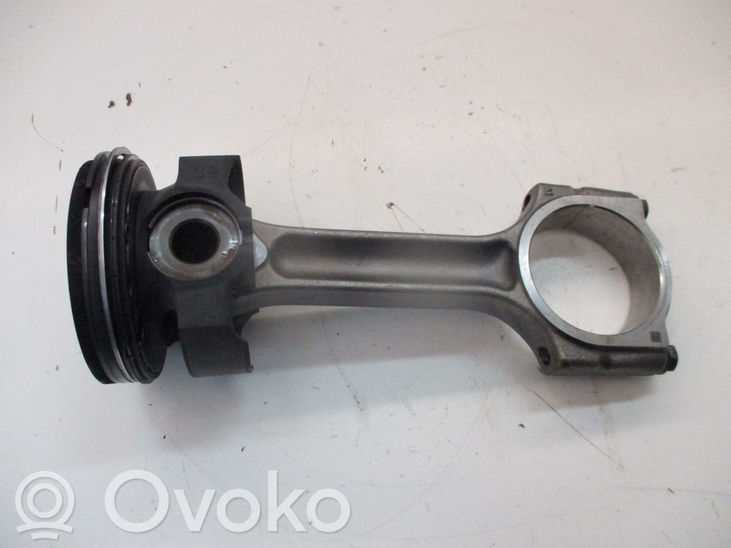 Renault Trafic III (X82) Piston cu bielă 