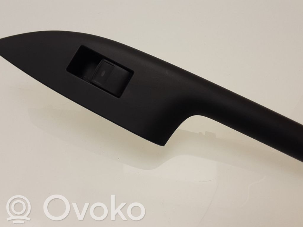 Lexus CT 200H Electric window control switch 