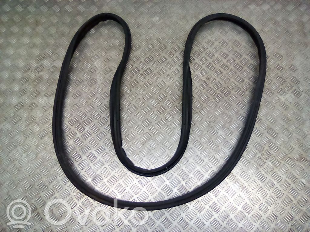 Volvo XC90 Trunk rubber seal (body) 