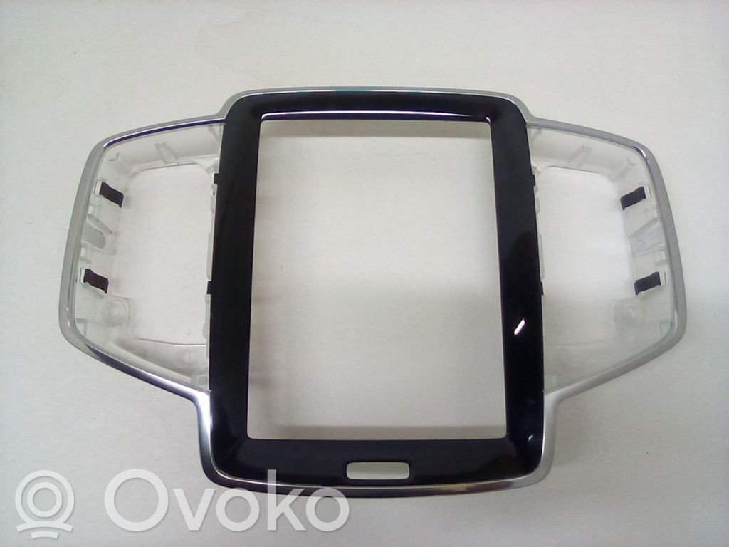 Volvo XC90 Radio/GPS head unit trim 