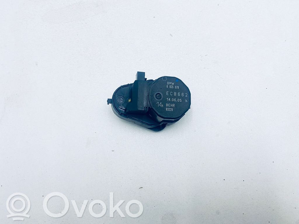 BMW 7 E65 E66 Oro sklendės varikliukas 