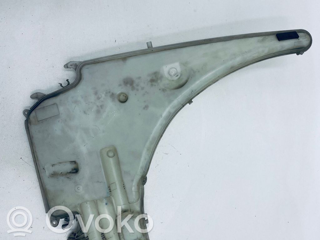 BMW 1 E81 E87 Langų skysčio bakelis 