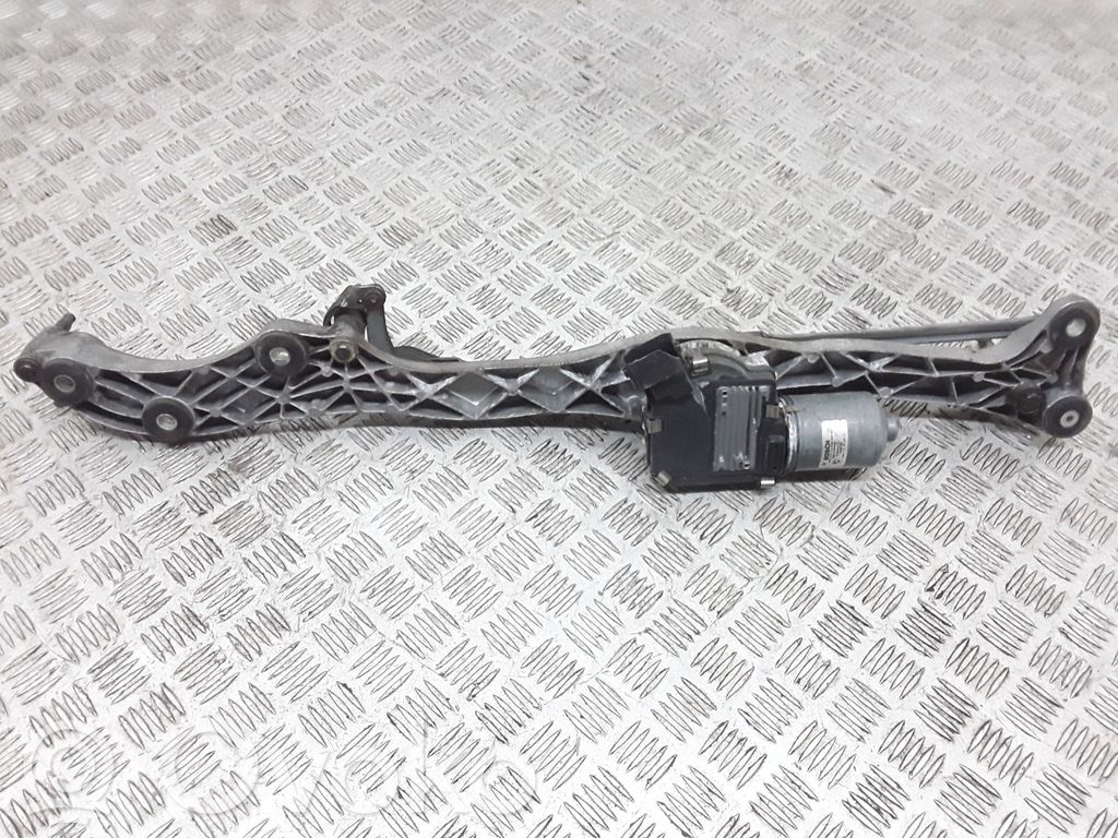 BMW 7 E65 E66 Etupyyhkimen vivusto ja moottori 