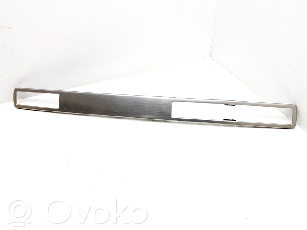 Panel trim   30715144