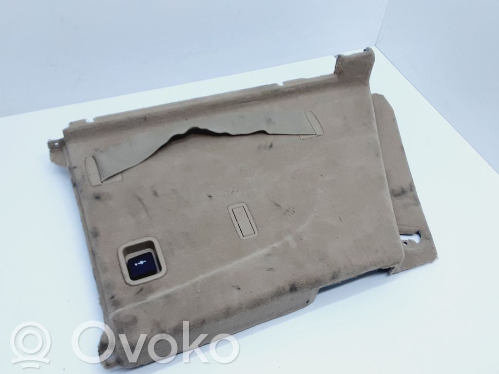 BMW X5 E70 Kita bagažinės apdailos detalė 