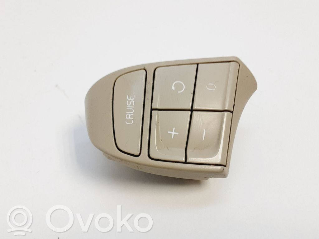Volvo S80 Steering wheel buttons/switches 