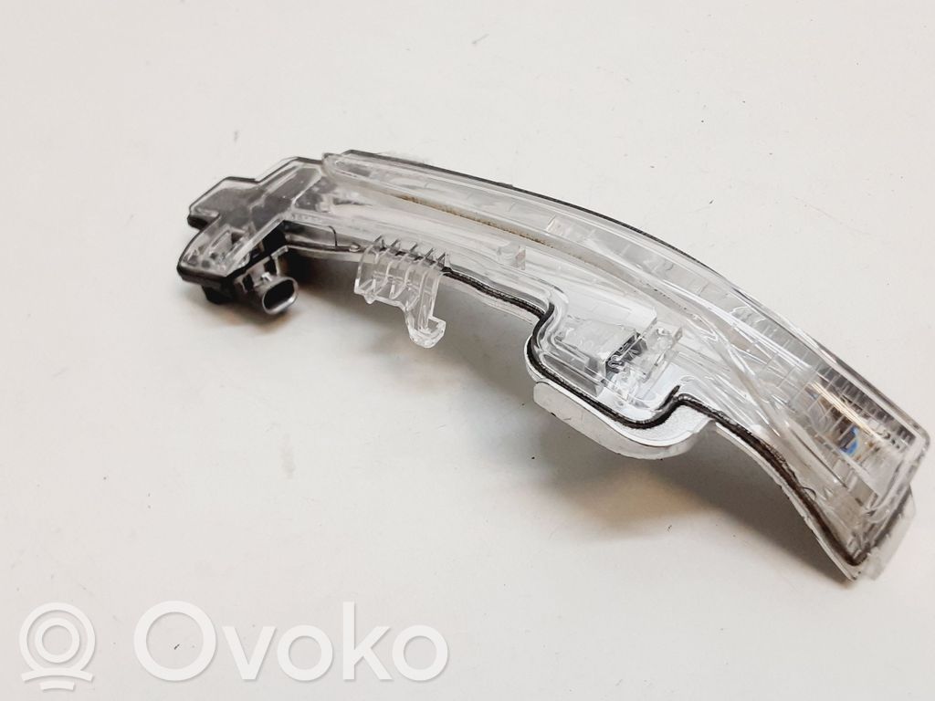 Volvo S60 Mirror indicator light 