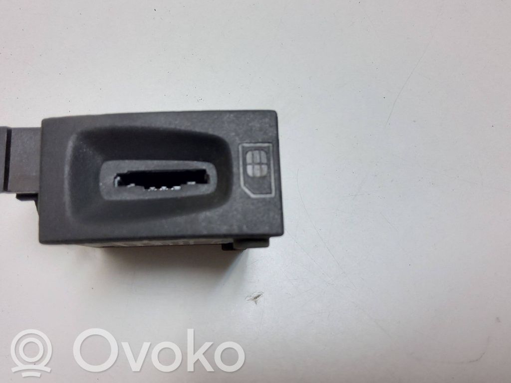 Volvo V50 Phone control unit/module 