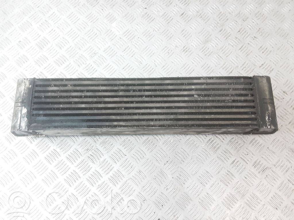BMW 7 E65 E66 Interkūlerio radiatorius 